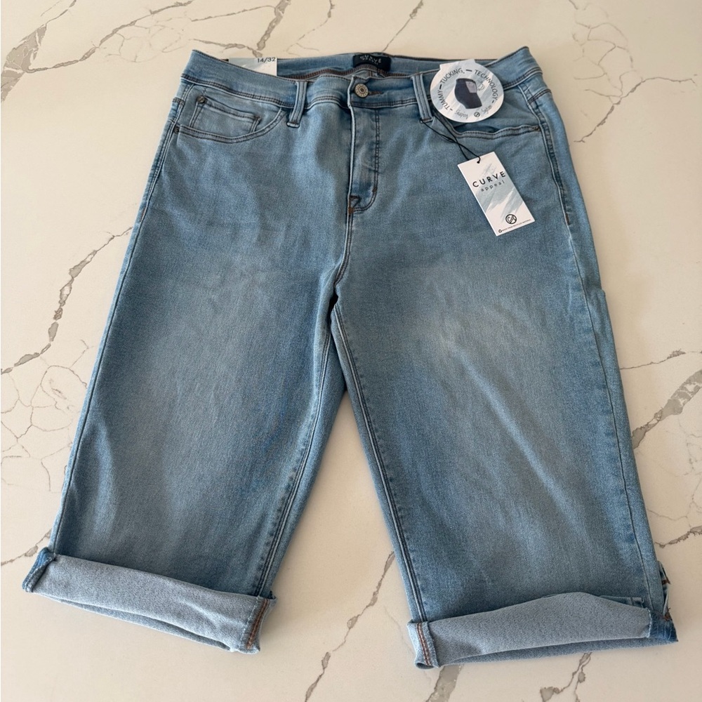 Curve Light Blue Cropped Jeans